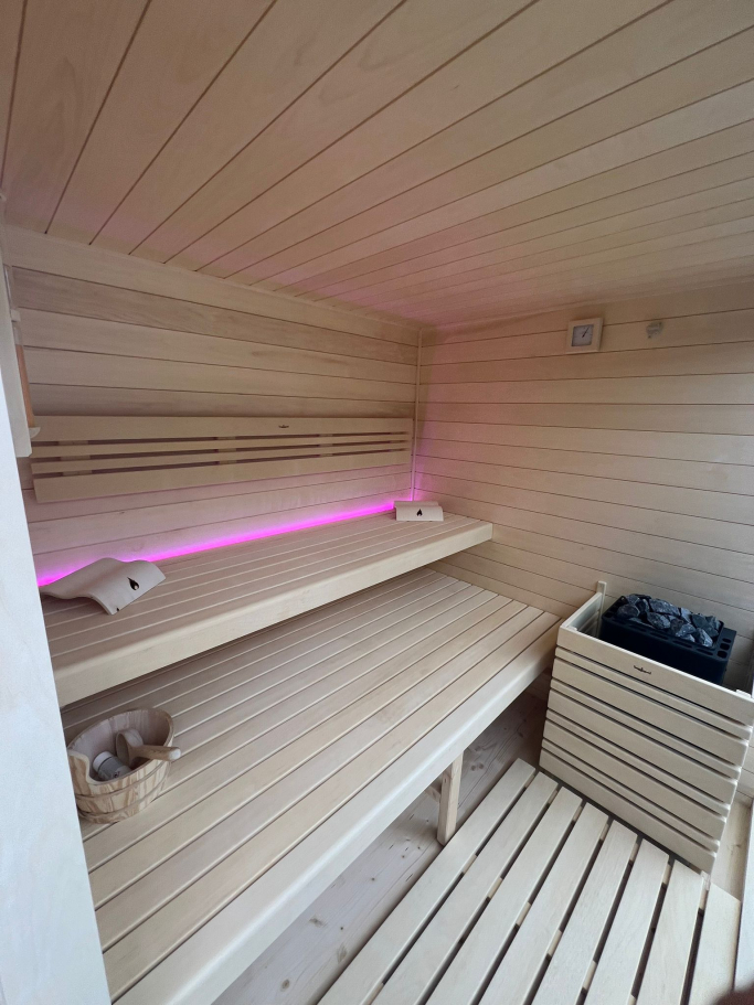 Vonkajšia sauna, Pinea Mini Most